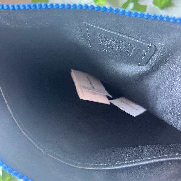 Coach X Peanuts Carryall Pouch In Signature Canvas With Snoopy c4308 - Picture 6 of 7